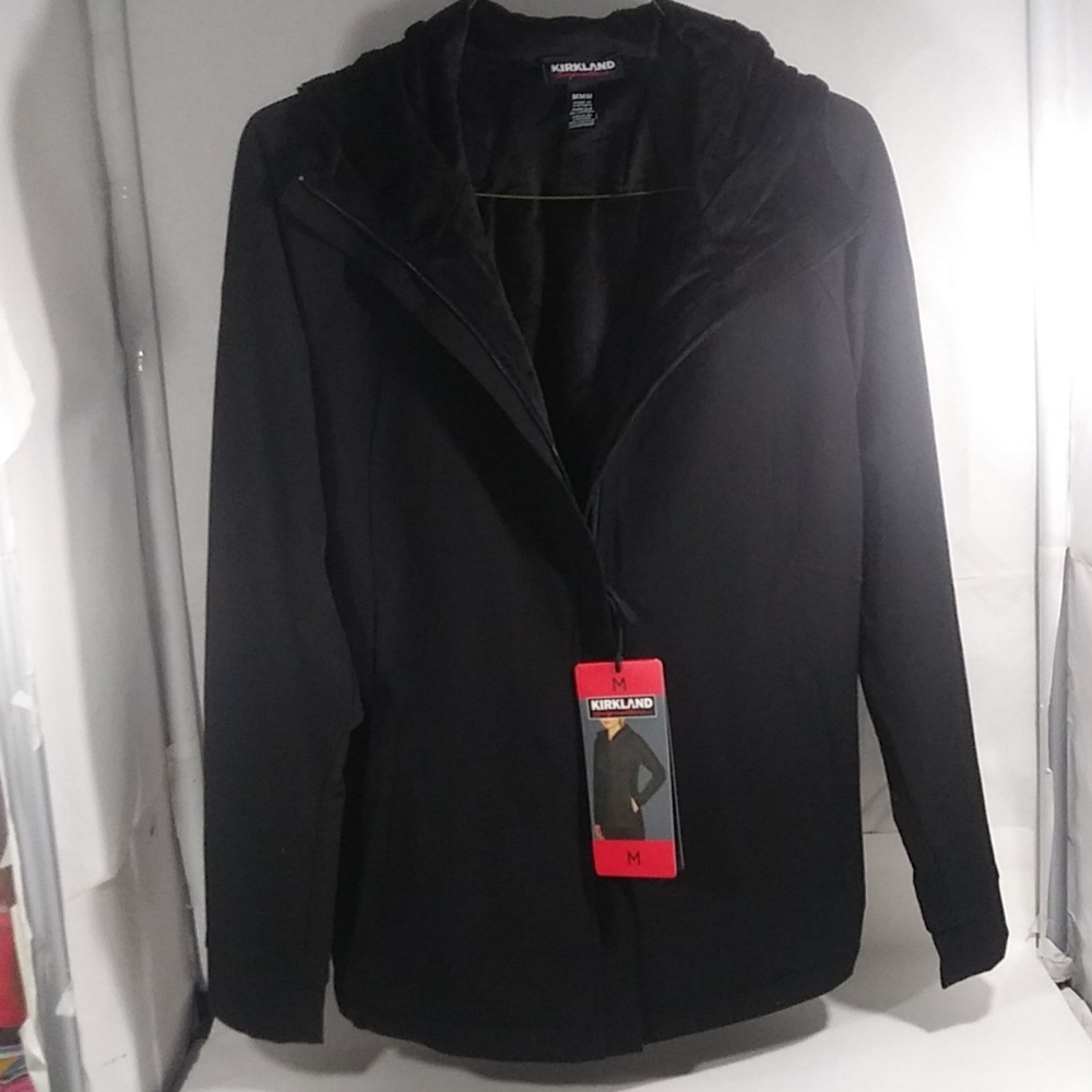 NWT Kirkland Signature Ladies M Soft Shell Jacket